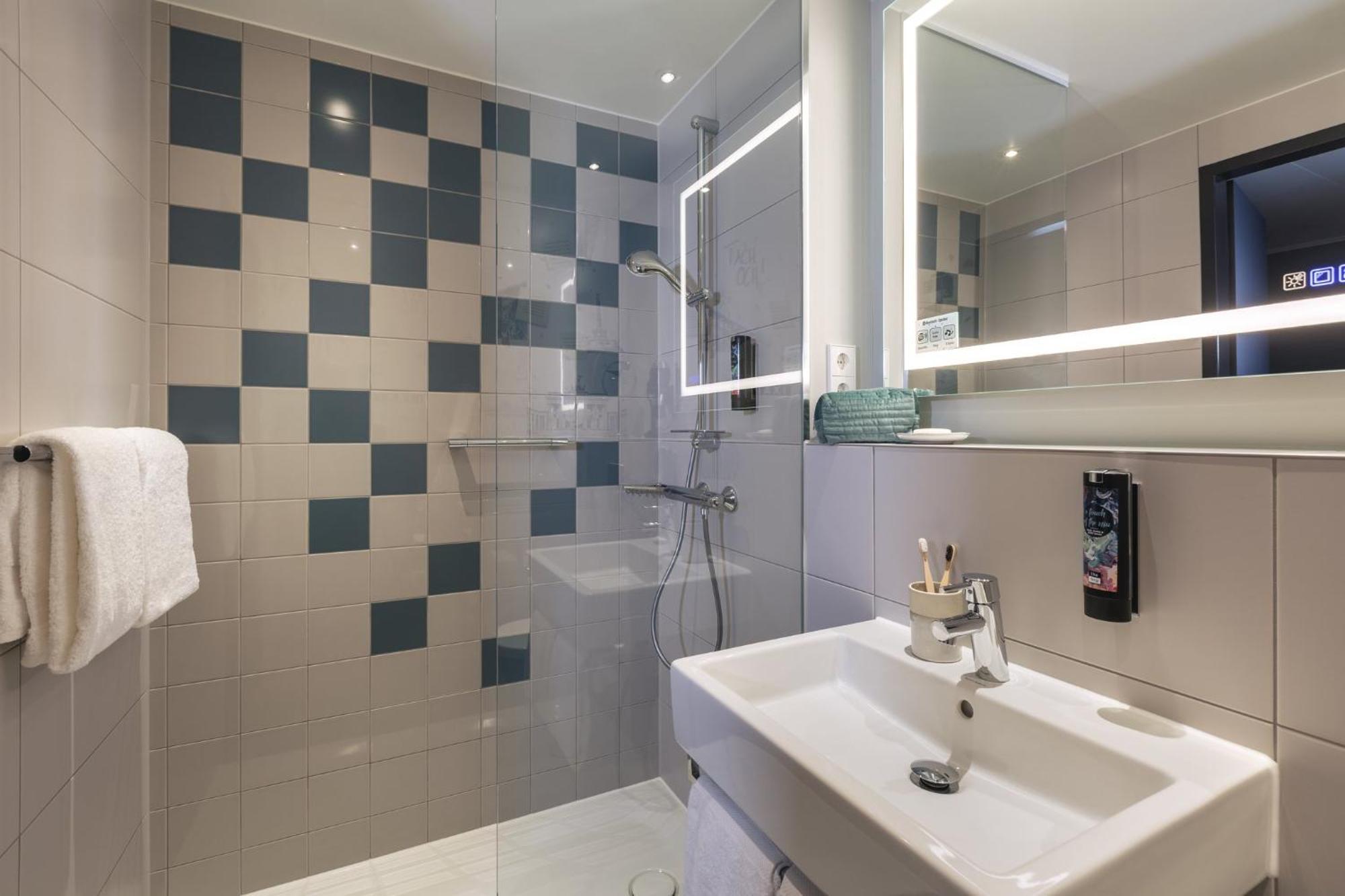 Holiday Inn - The Niu, Flash Berlin Charlottenburg By Ihg ภายนอก รูปภาพ