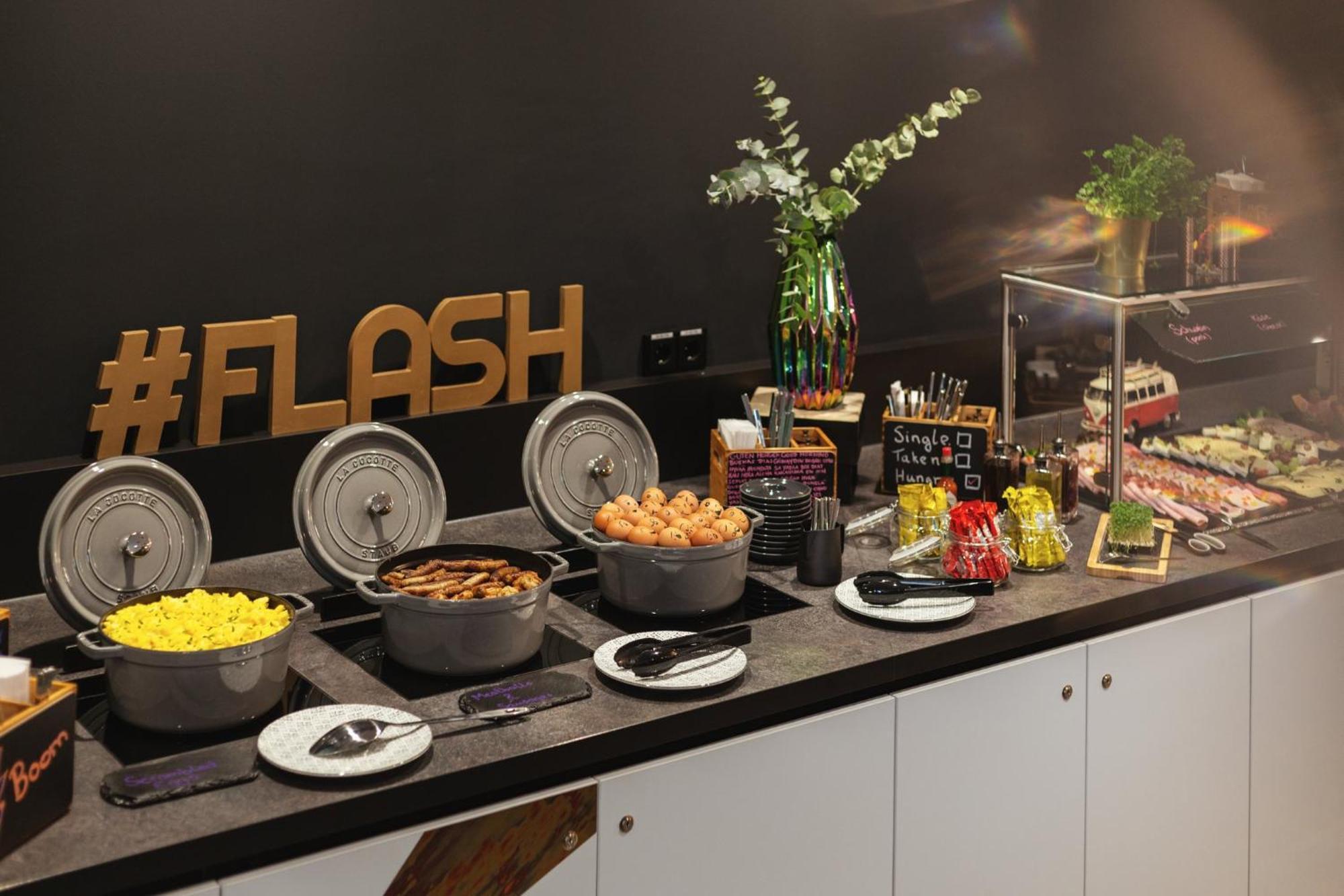 Holiday Inn - The Niu, Flash Berlin Charlottenburg By Ihg ภายนอก รูปภาพ